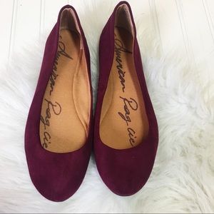 ✨SALE✨ American Rag Flats Sz 8